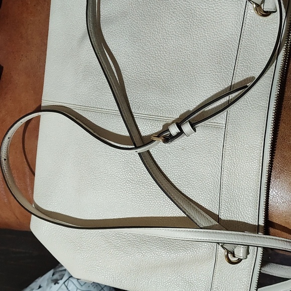 Coach Ivory 2 Way - Picture 6 of 6